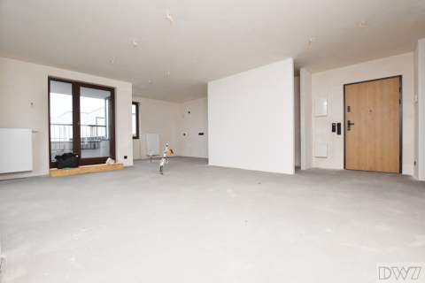 4 pokoje,3 m.postojowe,taras 40 m2,widok na Wawel