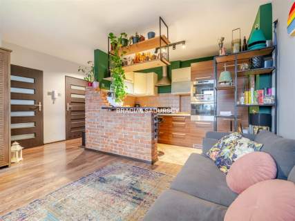 KLIMATYCZNE, ZADBANE 2-POKOJOWE Z BALKONEM