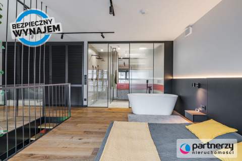 Dwupoziomowy apartament z ogrodem