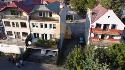 Mieszkanie lokal użytkowy zaplecze garaż
