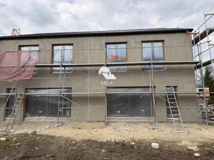 Nowe domy jednorodzinne w zabudowie bliźniaczej