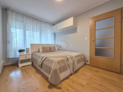 Gaj, Duży balkon, Piwnica, Umeblowane