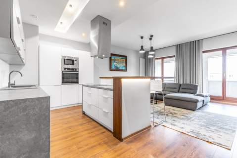 Mieszkanie o pow.102m2 ul. 3 Maja