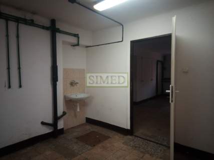 Piwnica,bez windy,dostęp24h,ochrona,strefa dostaw