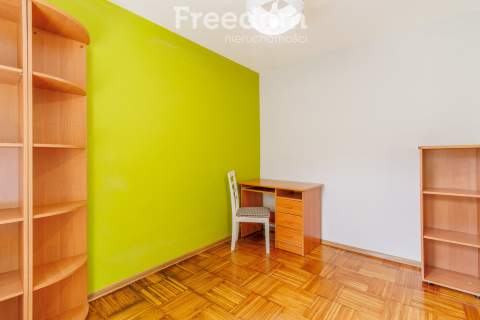 3 pokojowe mieszkanie na parterze z balkonem
