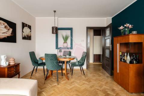Czyste mieszkanie 2 pokoje balkon i parking