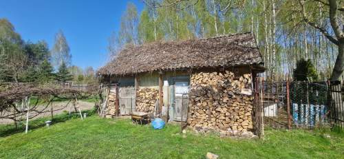 Dom drewaniany w spokojnej okolicy