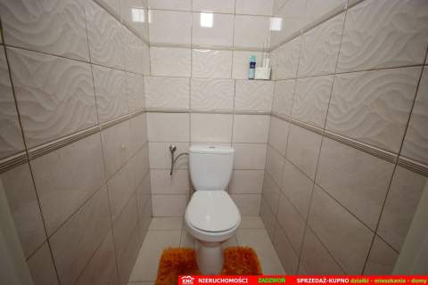 Duży lokal handlowo-usługowy, parter, rampa.