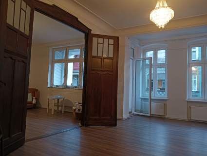Mieszkanie107m2, Centrum, 4 pokoje, 2 balkony piwnica 20m2