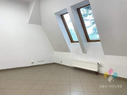 Lokal 32 m2, 1 piętro, 2 pomieszczenia