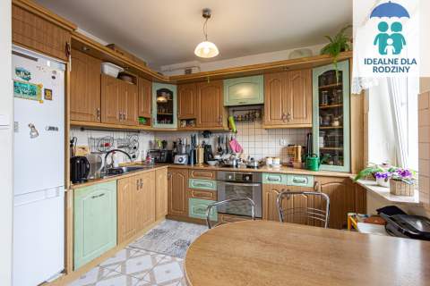 4-pokoje do wejścia Balkon, komórka i garaż