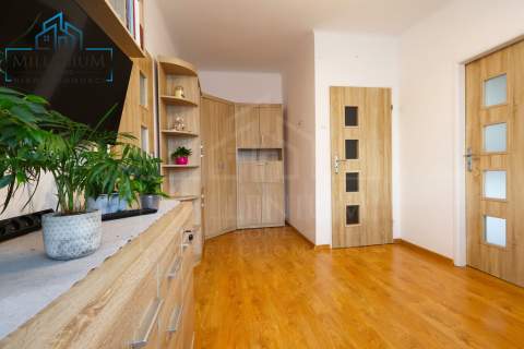 ŁAŃCUT 2 POKOJE WIDOKOWY BALKON CENTRUM