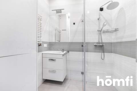 Nowoczesny apartament z klimatyzacją, balkonem i
