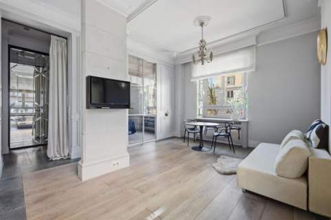 Eleganckie mieszkanie Plac Zbawiciela 49,5 m2