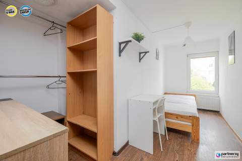 4 pokoje z balkonem i piwnicą blisko centrum 