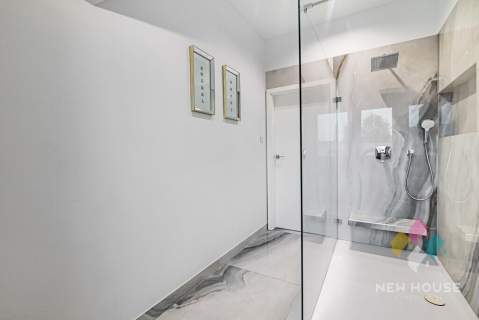 Willa 315 m2 z basenem i widokiem na jezioro