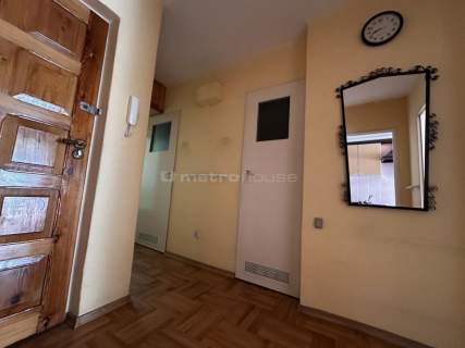 2 pokoje LESZCZYNOWA balkon 48,6 m do remontu
