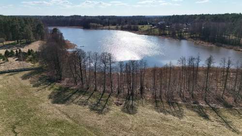 Piękna działka z linią brzegową jeziora Wygryny w Wygrynach