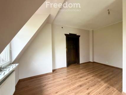 2 pokoje w stylowej kamienicy Pl. Wolności 2
