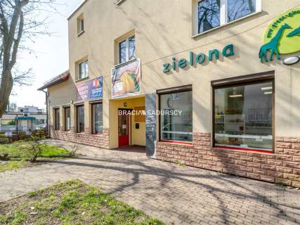 Budynek handlowo-mieszkanly Centrum Skawiny