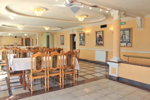 Budynek hotelowo-restauracyjny