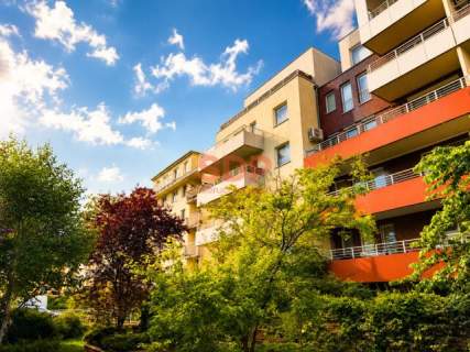 3 pokoje 55,45 m2 duży balkon 12,5 m2 garaż podziemny