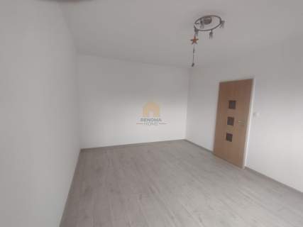 Piekary A- Kawalerka-35 m-7 p-winda-po remoncie