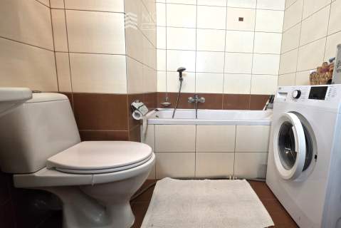 Starobojarska 72 m2, 4 pokoje, 1 piętro, parking