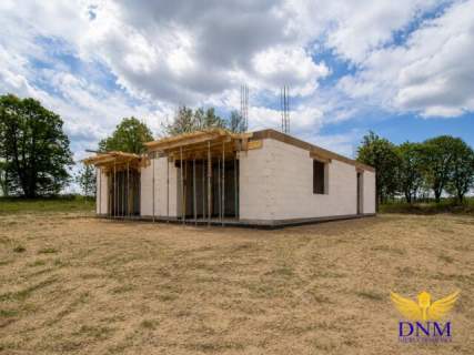 Dom w zabudowie bliźniaczej z garażem 109 m2 działka 515 m2 Zb