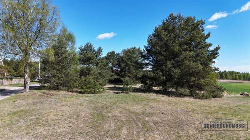 Działka nad Jeziorem Sarcze