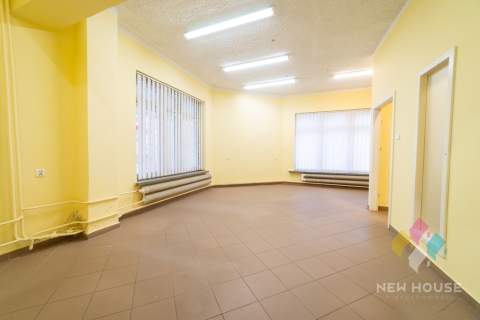 Mrągowo, przestronny lokal, pow.168m2 niski parter