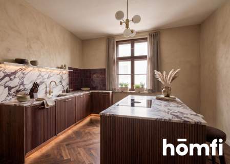 Klecina Parter 104m w starej willi 50% ogrodu