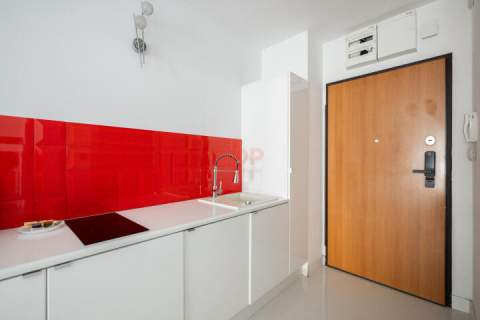 Mieszkanie przy rzece w apartamentowcu z 2012 roku 
