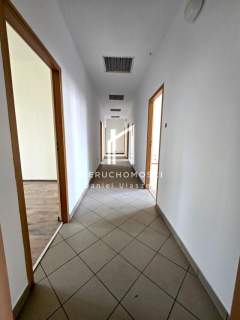 BUDYNEK BIUROWY W CENTRUM GORLIC, UL. BIECKA