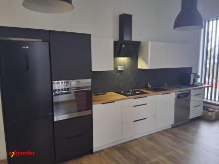 Nowoczesny biurowiec w dobrej lokalizacji 150 m2