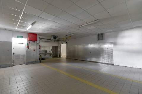 Obiekt handlowo-usługowy 950 m2 - Kraśnik