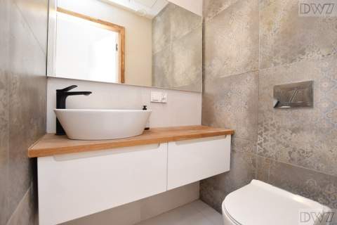 90 m2,2 pok,kuchnia,balkon,winda,ul.Bożego Ciała 9