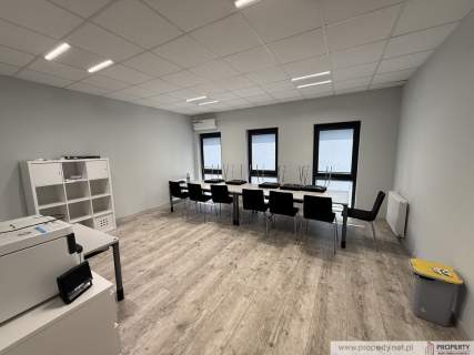 Budynek biurowo-magazynowy 295 m2, Żyraków, Dębica