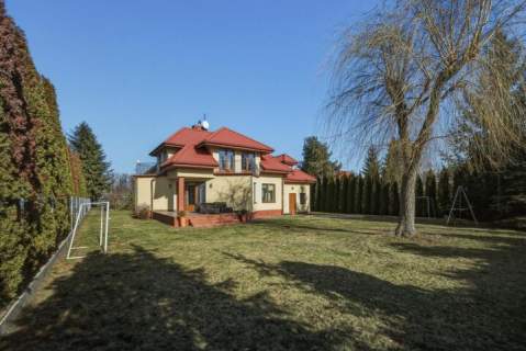 Dom z dużym ogrodem 186 m2 działka 1405 m2 G