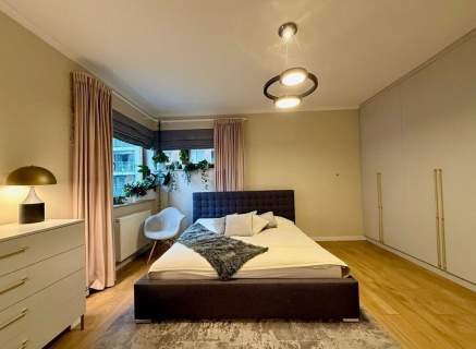 Mieszkanie z garażem w centrum miasta Apartament