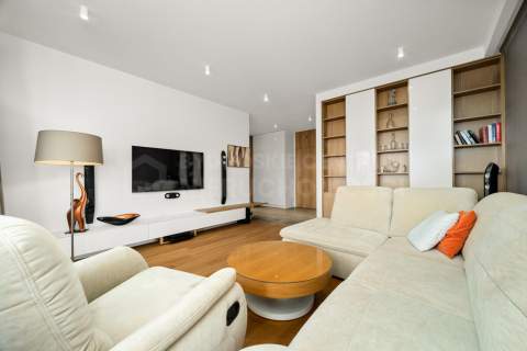 Apartament premium z ogrodem zimowym Niemcz