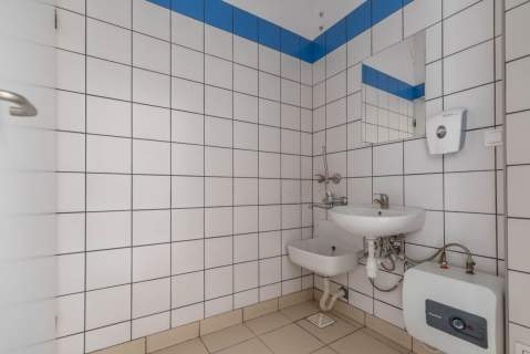 Obiekt handlowo-usługowy 950 m2 - Kraśnik