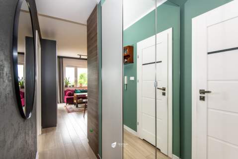 Piękne, zadbane z widokiem na zieleń i balkonem