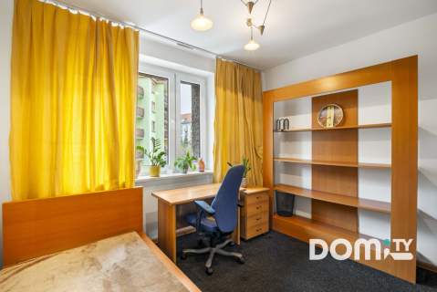 3 oddzielne pokoje salon z kuchnią, z balkonem