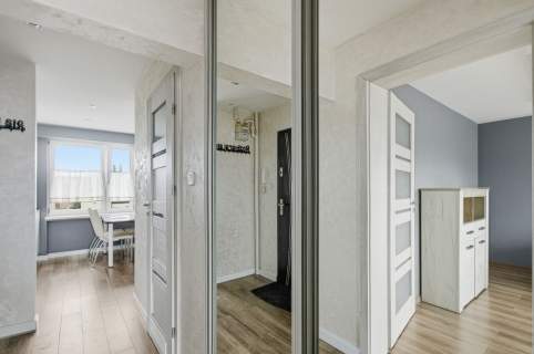    Dwa ustawne pokoje   Balkon   Po remoncie   