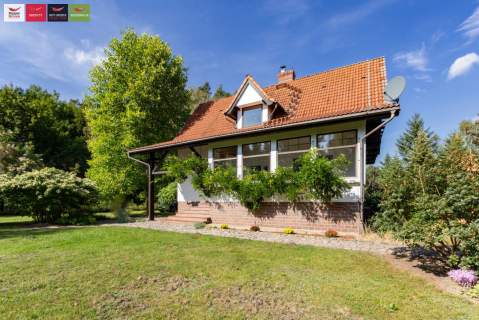 Urokliwy dom a la leśniczówka, 1,2 HA przy lesie
