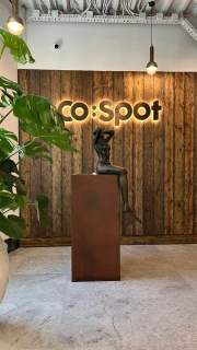 BIURKO DEDYKOWANE w COWORKING CO SPOT na Mokotowie