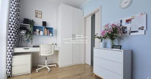 jasne, ciche 4 pokojowe , 2 balkony, ostatnie pię
