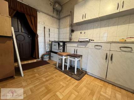 Dom z dwoma mieszkaniami na parterze Pabianice