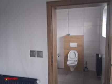 Nowoczesny biurowiec w dobrej lokalizacji 150 m2
